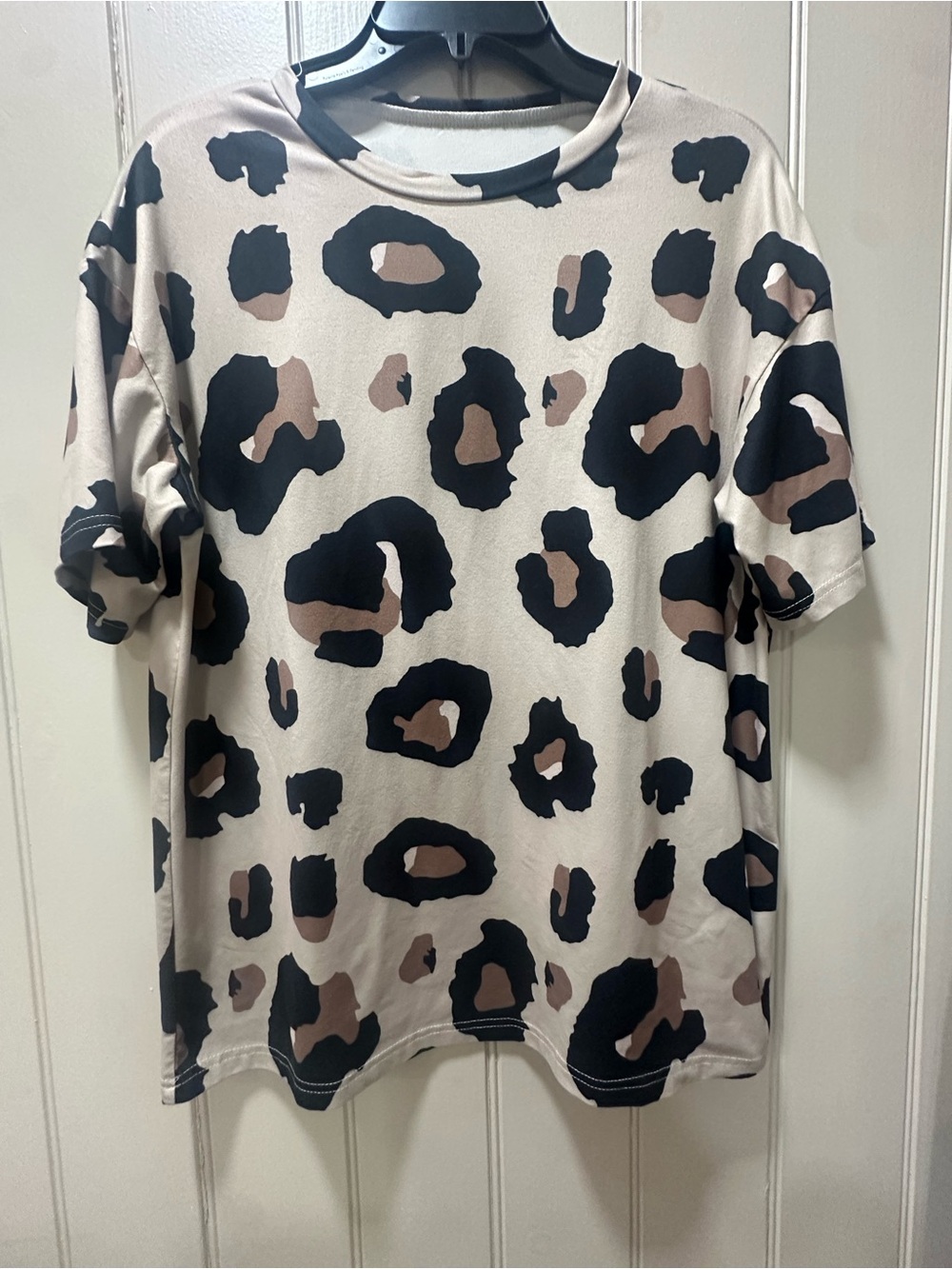 SHEIN Beige Leopard Print Short Sleeve Tee